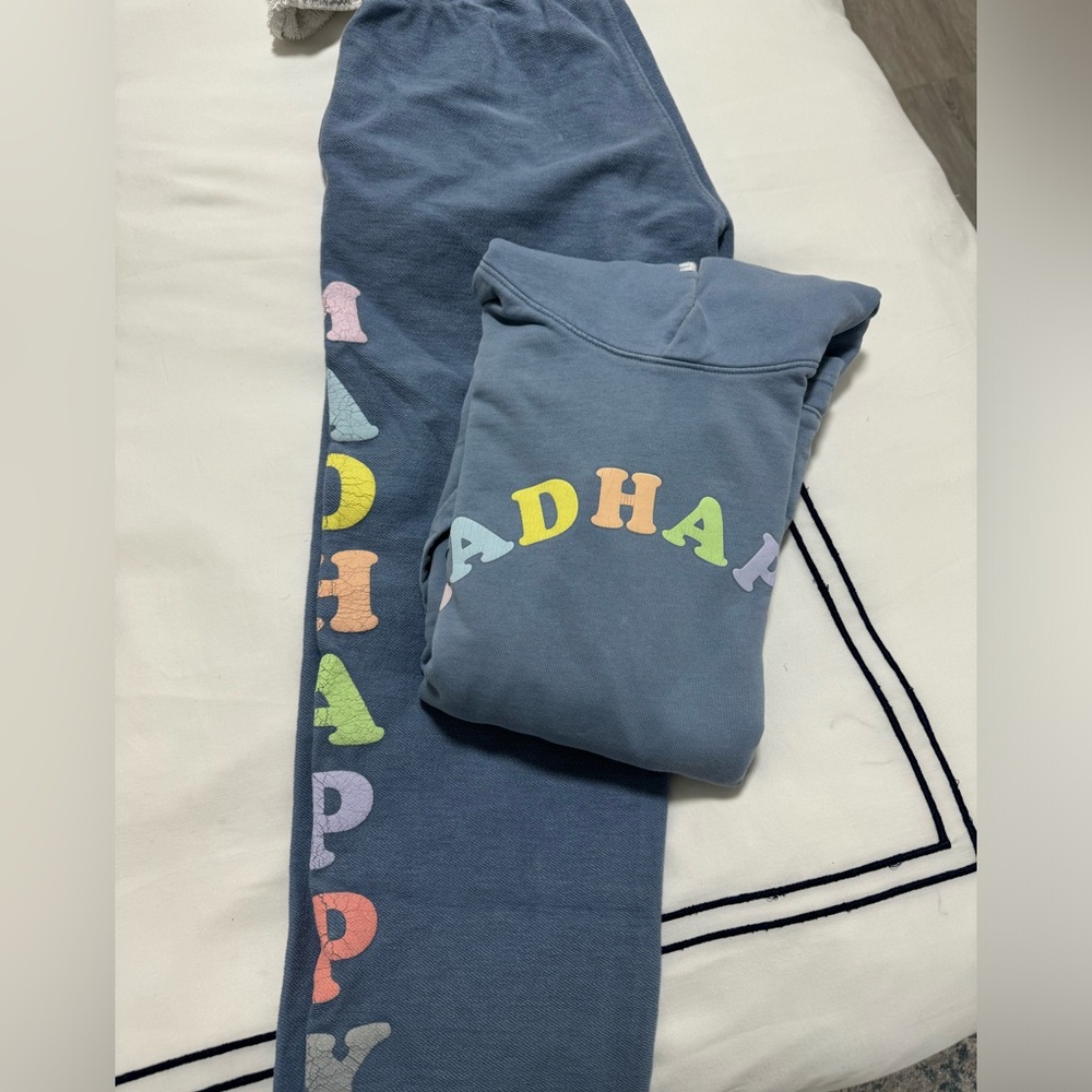 Mad happy sweatsuit great condition